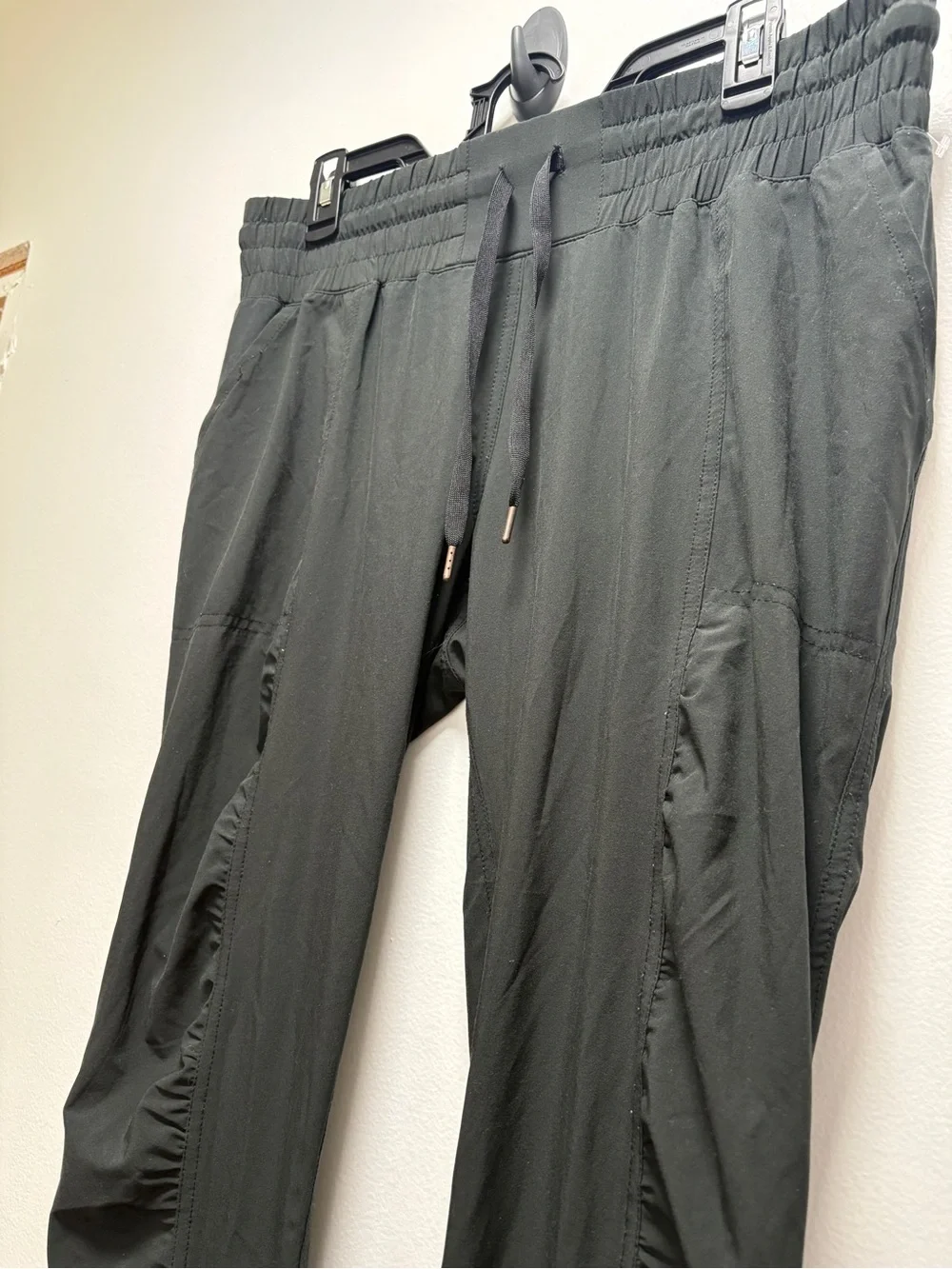 Prana Black Drawstring Tie Ankle Joggers | M | lounge athletic everyday errands